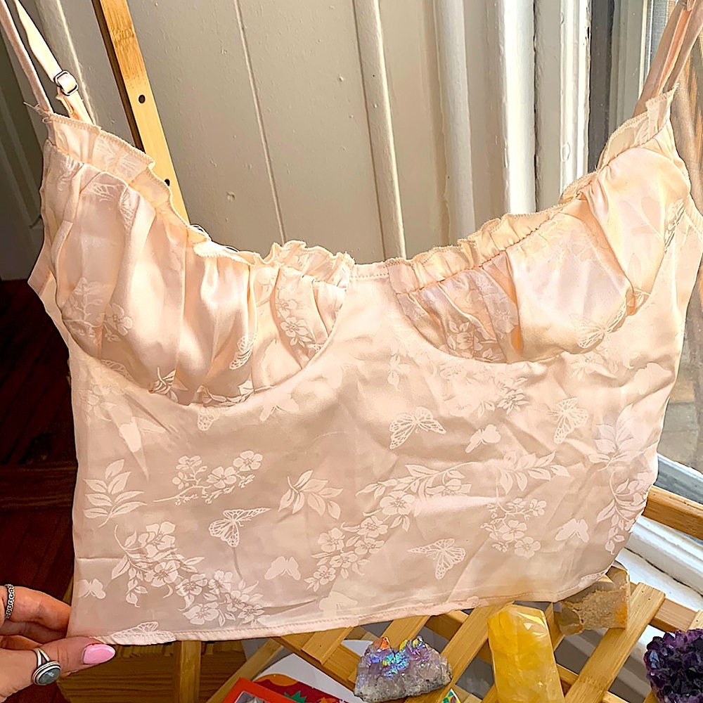 LA HEARTS Medium Light Pink Satin Top